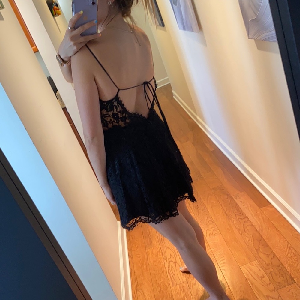 Jennifer Hope scalloped lace dress